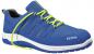 Preview: Der Schuh ist sportlich, überwiegend blau mit einem Netzmaterial. Gelbe Schnürsenkel verlaufen durch seitliche Öffnungen. Die Sohle ist weiß mit einer blauen Unterkante.