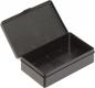 Preview: Das Bild zeigt eine schwarze, rechteckige Box mit einem Deckel, der geöffnet ist. Die Innenflächen sind glatt, und es gibt keine Sichtbaren Fächer oder Trennungen. Die Box ist stabil und schlicht.
