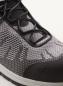 Preview: Das Bild zeigt einen sportlichen Schuh in Grau und Schwarz mit atmungsaktivem Netzmaterial. Die Schnürsenkel sind schwarz, und die Sohle ist leicht erhaben.