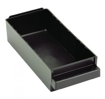 Das Bild zeigt eine rechteckige, flache Box aus schwarzem Kunststoff. Sie hat gerade Kanten und eine Öffnung an der Oberseite. Die Innenseite ist leer und glatt.