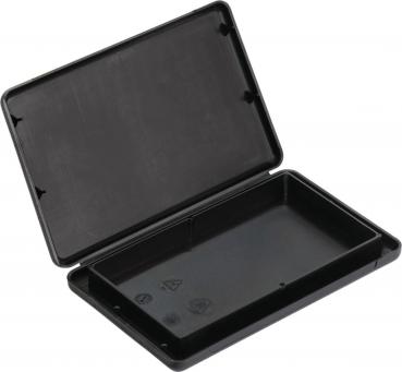 Das Bild zeigt eine schwarze, rechteckige Kunststoffbox mit einem abnehmbaren Deckel. Die Box hat glatte Wände und eine flache Innenseite, ideal zum Verstauen von kleinen Gegenständen.