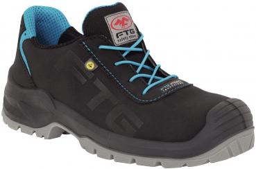 Der Schuh ist schwarz mit blauen Schnürsenkeln. Er hat eine verstärkte Zehenkappe und eine rutschfeste Sohle. Die Innenseite ist gepolstert, um Komfort zu bieten.