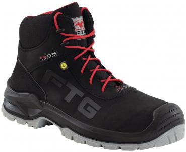 Der Schuh ist ein schwarzer, hochgefaulter Boot mit roten Schnürsenkeln. Er hat eine robuste Gummisohle und ein sportliches Design, ideal für Outdoor-Aktivitäten oder Arbeit.