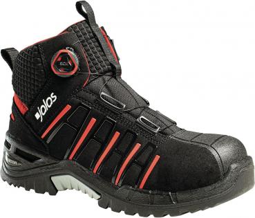Der Schuh ist ein stabiler, schwarzer Sicherheitsstiefel mit roten Akzenten. Er hat eine hohe Form, gepolsterte Bereiche, eine robuste Sohle und ein schnelles Schnürsystem für sicheren Halt.