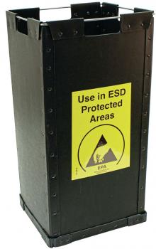 Es handelt sich um einen schwarzen Müllbehälter mit einem rechteckigen, stabilen Design. Auf der Vorderseite befindet sich ein gelbes Schild mit der Aufschrift ?Use in ESD Protected Areas? und einem Warnsymbol.