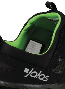 Das Bild zeigt den oberen Teil eines schwarzen Schuhs mit einer grünen Innenseite. Das Logo "jalas" ist auf der Seite des Schuhs abgebildet. Der Schuh wirkt sportlich und funktional.