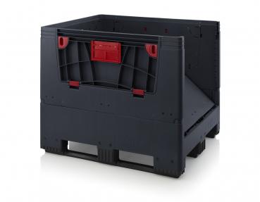 Die Abbildung zeigt eine rechteckige Stapelbox aus schwarzem Kunststoff mit roten Elementen. Sie hat offene Seiten und eine robuste Bauweise, ideal für Lagerung oder Transport.