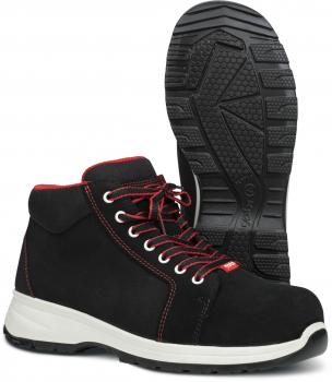 Das Bild zeigt schwarze Arbeitsstiefel mit rotem Innenfutter. Sie haben eine robuste Sohle mit strukturiertem Profil und eine Schnürung, die für sicheren Halt sorgt.