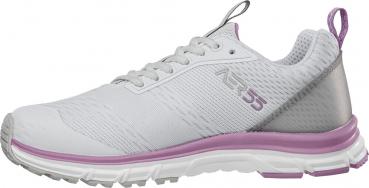 Der Schuh ist ein Laufschuh in Weiß mit lila Akzenten. Er hat ein atmungsaktives Obermaterial, flache Schnürsenkel und eine bequeme, gepolsterte Sohle für optimalen Tragekomfort.
