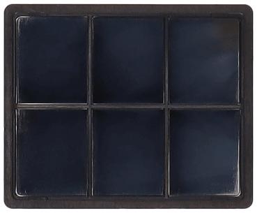 Das Bild zeigt eine rechteckige Palette mit sechs gleich großen, rechteckigen Fächern. Die Fächer sind schwarz und haben eine glatte, glänzende Oberfläche. Der Rahmen ist ebenfalls dunkel.