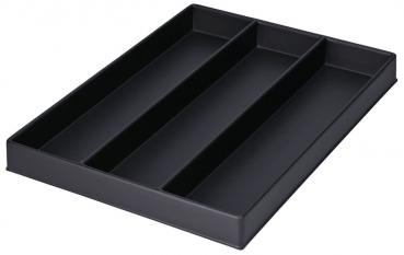 Das Bild zeigt eine schwarze Ablage mit drei länglichen Fächern. Sie ist flach und rechteckig, ideal zum Sortieren von Büromaterial oder Besteck. Die Wände sind leicht erhöht.