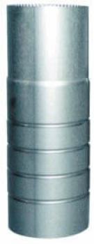 Das Bild zeigt einen zylindrischen, silbernen Metallbehälter mit mehreren horizontalen Rillen. Die Oberfläche ist glatt und glänzend, und der obere Rand wirkt scharf.