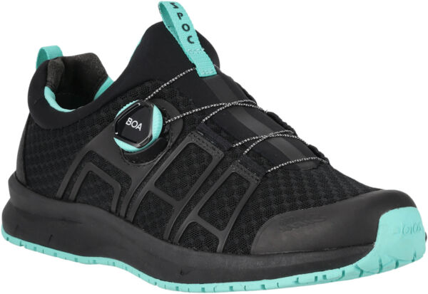 Der Schuh ist sportlich und schwarz mit mintgrünen Akzenten. Er hat ein atmungsaktives Obermaterial, ein schnelles Schnürsystem und eine flexible Sohle für guten Halt.