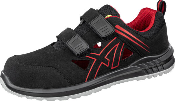 Der Schuh ist schwarz mit roten Akzenten. Er hat zwei Klettverschlüsse und einen sportlichen Look. Die Sohle ist rutschfest, und die Innensohle ist rot und atmungsaktiv.