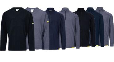 Das Bild zeigt eine dunkelblaue Jacke mit durchgehendem Reißverschluss und Stehkragen. Sie hat lange Ärmel und ein feines Streifenmuster. Am unteren Rand befindet sich ein kleines gelbes Etikett.