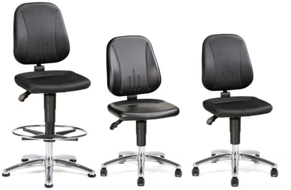 The office chair has a black, padded seat and an ergonomic backrest. It stands on a chrome-plated base with five casters, which allows for easy movement.