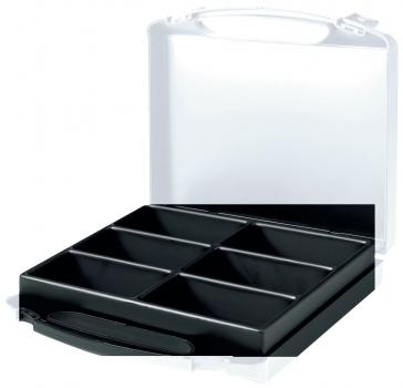 The image shows a black lunchbox with six compartments. It is rectangular, has a transparent lid, and a handle for easy transport. The box is flexible and practical.