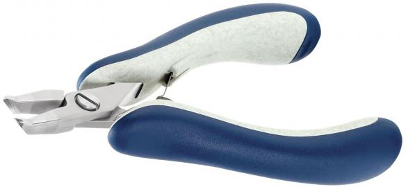 Eine Nagelschneider mit blauen, gummierten Griffen und einer silbernen Klinge. Die Klingen sind leicht gebogen und die Bauform ist ergonomisch gestaltet für einen bequemen Halt.