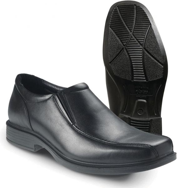 Das Bild zeigt einen eleganten, schwarzen Herrenschuh aus Leder. Er hat eine feste Sohle mit Rillen für besseren Halt und eine schlanke, makellose Form, ideal für formelle Anlässe.