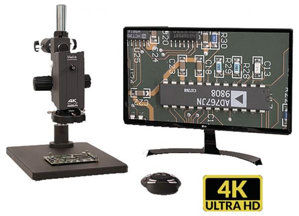 Das Bild zeigt ein Mikroskop mit einem Monitor. Der Monitor zeigt eine Leiterplatte im Detail an. Rechts unten steht "4K Ultra HD", was hohe Bildqualität bedeutet.