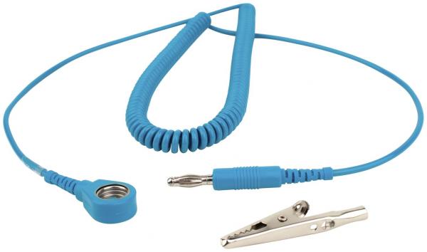 Das Bild zeigt ein blaufspringendes Kabel mit einer spiralförmigen Schnur. An einem Ende befindet sich ein Kabelanschluss, am anderen ein Griff mit einer Klemme.
