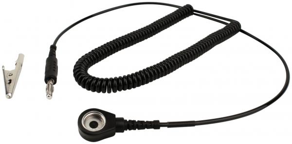 Das Bild zeigt ein spiralförmiges Kabel mit einem Standardstecker an einem Ende und einer Lötöse am anderen. Neben dem Kabel liegt eine kleine Klammer. Alles ist in Schwarz gehalten.