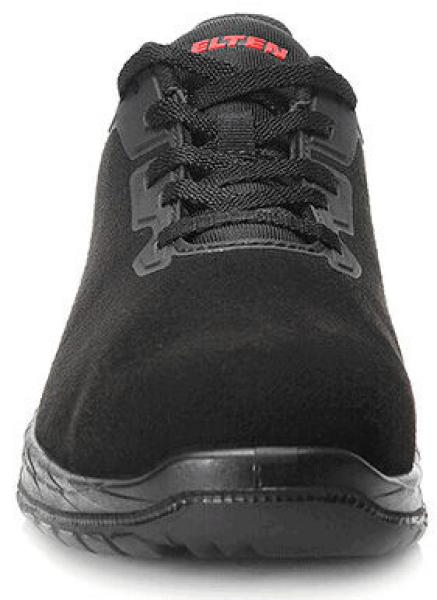 Das Bild zeigt einen schwarzen Schuh aus Veloursleder mit einer runden Spitze und einer Schnürung. Er hat eine gepolsterte Sohle für Komfort und sieht sportlich aus.