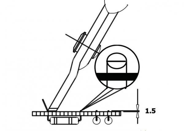 Das Bild zeigt eine technische Zeichnung mit einer langen Linie, die als Arm oder Halterung interpretiert werden kann, sowie einem runden Detail, das sich auf einer unteren Struktur befindet.