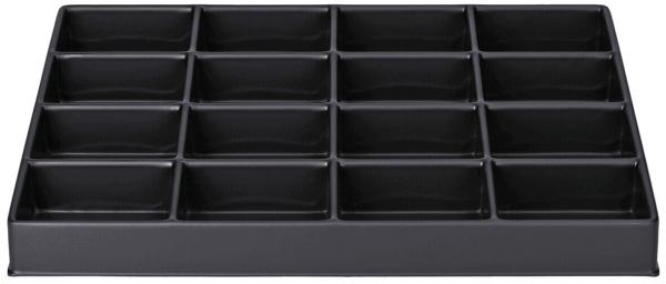 Das Bild zeigt eine flache, rechteckige Aufbewahrungsbox mit 16 quadratischen Fächern. Die Box ist schwarz und hat leicht erhöhte Ränder. Sie eignet sich zur Organisation von kleinen Gegenständen.