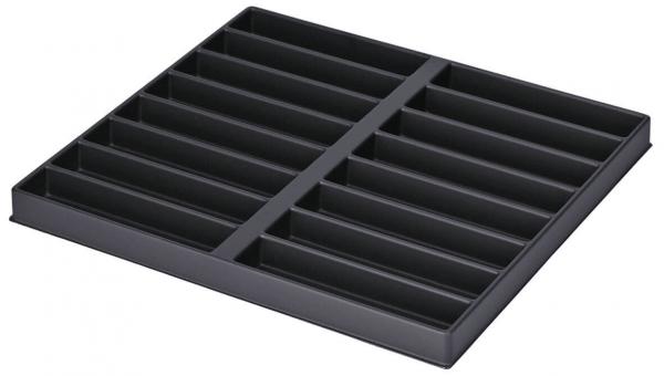 Das Bild zeigt ein quadratisches, flaches Ablagefach mit mehreren länglichen Fächern. Es ist schwarz und hat eine glatte Oberfläche, ideal zum Organisieren von kleinen Gegenständen.