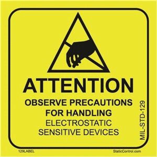 Das Bild zeigt ein gelbes Warnschild mit einem schwarzen Dreieck und einer Hand, die einen Elektrogerät hält. Darunter steht: ?Achtung: Vorsicht beim Umgang mit elektrostatisch empfindlichen Geräten.?