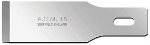 Das Bild zeigt einen glänzenden, metallischen Klingenwerkzeug mit einer breiten Kante. Es hat eine eingestempelte Aufschrift: ?A.C.M. 18 SHEFFIELD ENGLAND? und ein rundes Loch am Griffende.