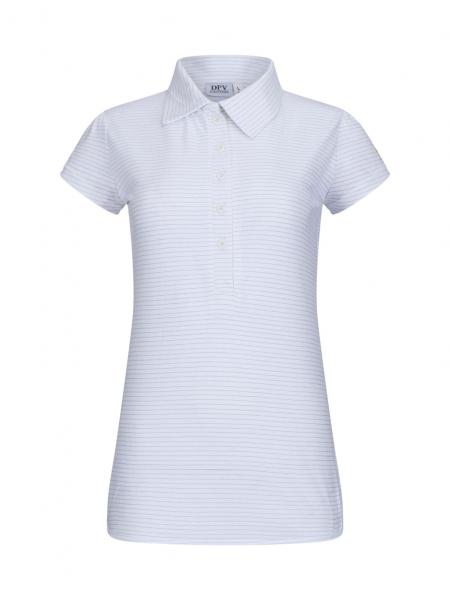 Das Bild zeigt ein hellblaues Poloshirt mit kurzen Ärmeln und einem Kragen. Es hat gestreifte Textur und eine Knopfleiste. Das Shirt wirkt frisch und sportlich.