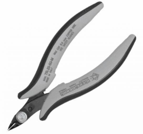 Das Bild zeigt eine Zange mit grauen, ergonomischen Griffen und einer scharfen, gebogenen Klinge. Die Zange hat eine kompakte Form und ist für präzises Schneiden gedacht.