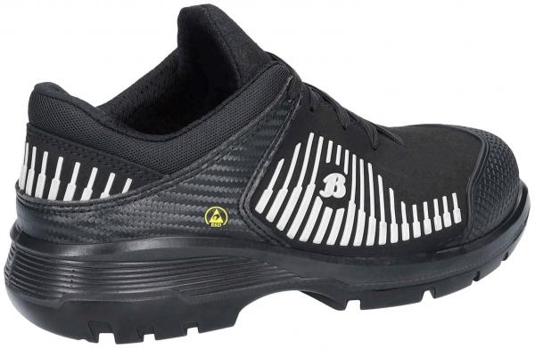 Der Schuh ist schwarz mit einem strukturierten Obermaterial. An der Seite sind horizontale, weiße Streifen und ein Logo zu sehen. Die Sohle ist robust und griffig, ideal für aktive Nutzung.