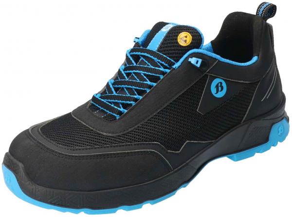 Der Schuh ist sportlich und hat ein schwarzes Obermaterial aus Mesh mit blauen Akzenten. Er besitzt eine schnüre aus blauen Bändern und eine rutschfeste, blaue Sohle.