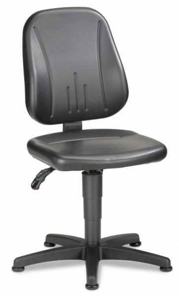 The chair is black and has an ergonomic backrest with gentle lines. It features a height-adjustable seat and a stable, five-spoke base.
