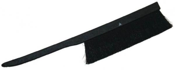 Das Bild zeigt einen schwarzen Pinsel mit einem langen, flachen Griff und weichen, dichten Borsten. Der Pinsel ist ideal zum Reinigen oder Entfernen von Staub.