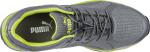 Preview: Das Bild zeigt einen grauen Sportschuh mit bunten, leuchtend gelben Akzenten. Er hat einnetzartiges Obermaterial, Schnürsenkel und ein sportliches Design. Der Markenname 
