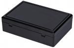 Preview: Das Bild zeigt eine rechteckige Box in Schwarz. Sie hat eine glatte, glänzende Oberfläche und einen einfachen, flachen Deckel. Die Kanten sind scharf und die Box ist stabil.