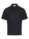 Preview: Das Bild zeigt ein schwarzes Poloshirt. Es hat kurze Ärmel, einen klassischen Kragen und drei Knöpfe auf der Vorderseite. Der Stoff wirkt glatt und casual.